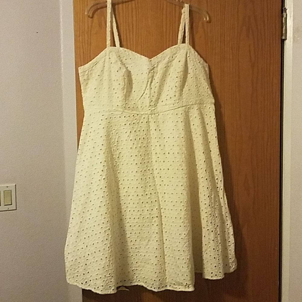 Torrid size 1 eyelet dress in cream